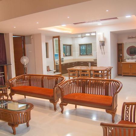 Gulmohar - Luxurious Penthouse Family Rooms Kolhapur Eksteriør billede
