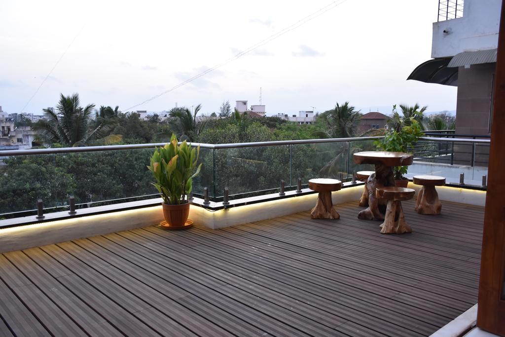 Gulmohar - Luxurious Penthouse Family Rooms Kolhapur Eksteriør billede